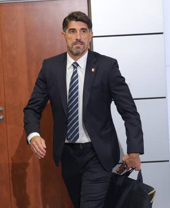 Veljko Paunovic, UEFA Nations League press conference, PK, Pressekonferenz Stara Pazova, Serbia. Sept. 18th 2026. Serbia s football national team, Nationalteam head coach Veljko Paunovic during the press conference ahead of the Serbia v Greece UEFA Nations League match on September 18. 2026. in Stara Pazova, Serbia. Stara Pazova Serbia Copyright: xPedjaxMilosavljevic STARSPORTx x2026x