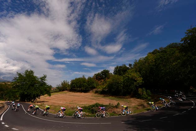 The pack rides during the Giro d™Abruzzo, stage 4 from Silvi to Controguerra (182 km) - Abruzzo, Italy - Friday, September 18, 2026. - cycling.  Copyright: xFabioxFerrari LaPressex