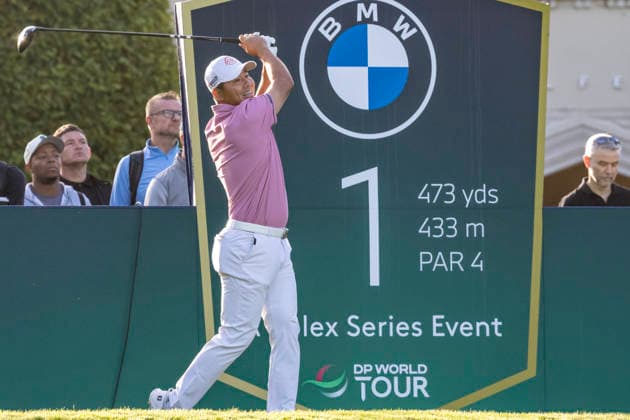 Golf - DP World Tour (European Tour) ˜Rolex Series™ - 2026 BMW PGA, Golf Herren Championship - Second Round - West Course, Wentworth Club - Friday 18th September 2026 Ashun Wu (CHN) tees off from the first hole COLORSPORT DANIEL BEARHAM  cspDB_BMWPGA_R2_180926_