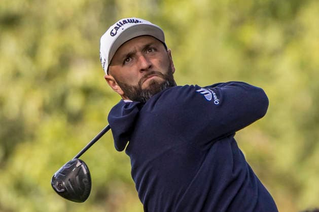 Golf - DP World Tour (European Tour) ˜Rolex Series™ - 2026 BMW PGA, Golf Herren Championship - Second Round - West Course, Wentworth Club - Friday 18th September 2026 Jon Rahm (ESP) with his tee shot from the 17th hole as he misses out on making the cut COLORSPORT DANIEL BEARHAM  cspDB_BMWPGA_R2_180926_