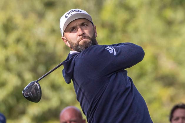 Golf - DP World Tour (European Tour) ˜Rolex Series™ - 2026 BMW PGA, Golf Herren Championship - Second Round - West Course, Wentworth Club - Friday 18th September 2026 Jon Rahm (ESP) with his second attempt from the 17th hole as he misses making the cut COLORSPORT DANIEL BEARHAM  cspDB_BMWPGA_R2_180926_