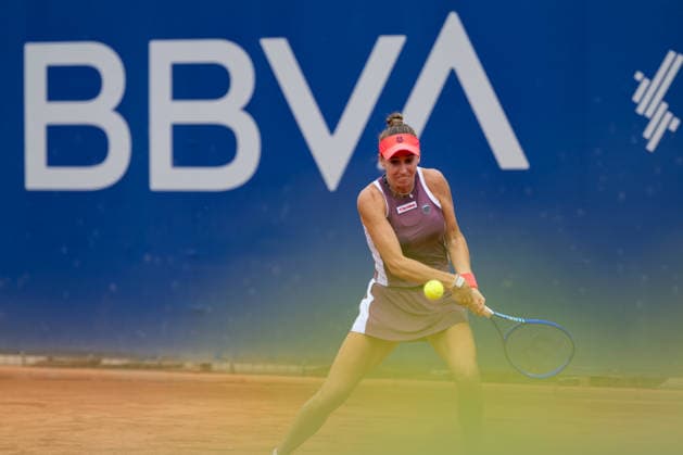 BBVA Open Internacional of Valencia Quarter Final Guiomar Maristany Zuleta de Reales from Spain against Clara Burel from France in action during the BBVA Open Internacional of Valencia Quarter Final at Sporting Tennis Valencia, (Valencia ) on September 18, 2026. Copyright: xVicentexVidalxFernandezx