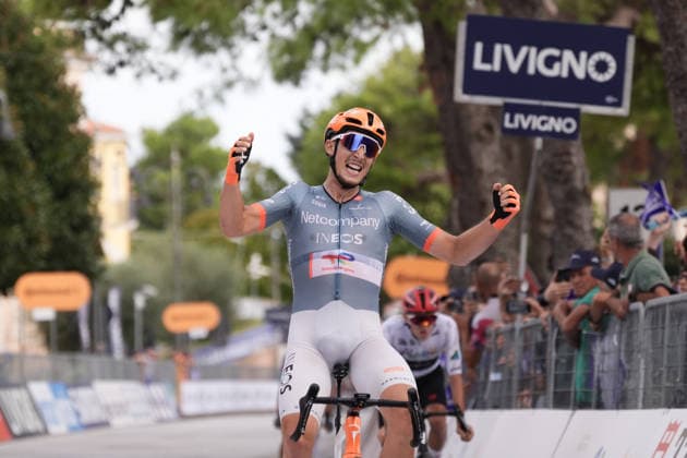 France s Kevin Vauquelin of Netcompany Ineos winner of the stage during the Giro d™Abruzzo, stage 4 from Silvi to Controguerra (182 km) - Abruzzo, Italy - Friday, September 18, 2026. - cycling.  Copyright: xMassimoxPaolone LaPressex