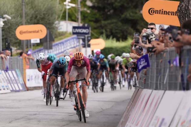 France s Dorian Godon of Netcompany Ineos Cyclamine jersey during the Giro d™Abruzzo, stage 4 from Silvi to Controguerra (182 km) - Abruzzo, Italy - Friday, September 18, 2026. - cycling.  Copyright: xMassimoxPaolone LaPressex