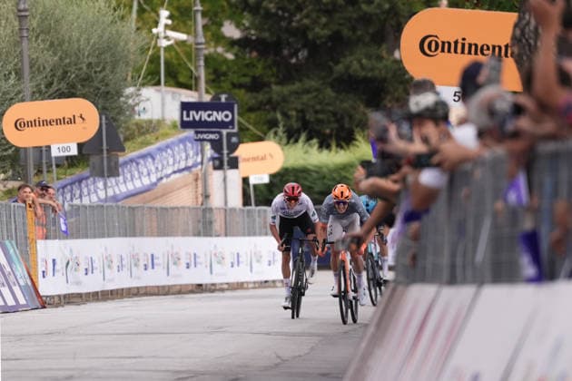 France s Kevin Vauquelin of Netcompany Ineos winner of the stage Last kilometer during the Giro d™Abruzzo, stage 4 from Silvi to Controguerra (182 km) - Abruzzo, Italy - Friday, September 18, 2026. - cycling.  Copyright: xMassimoxPaolone LaPressex