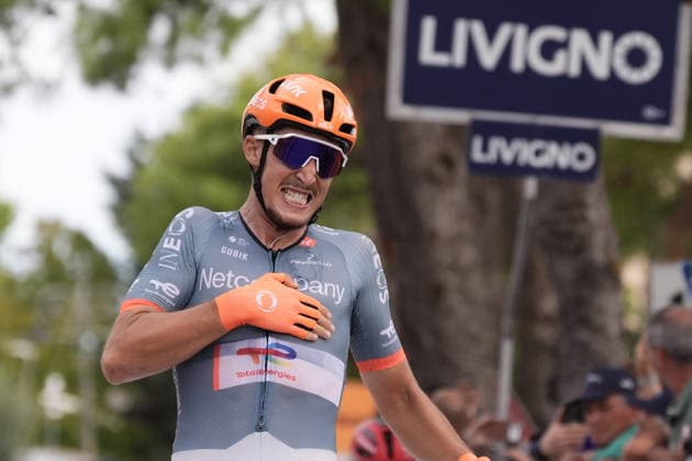 France s Kevin Vauquelin of Netcompany Ineos winner of the stage and race during the Giro d™Abruzzo, stage 4 from Silvi to Controguerra (182 km) - Abruzzo, Italy - Friday, September 18, 2026. - cycling.  Copyright: xMassimoxPaolone LaPressex