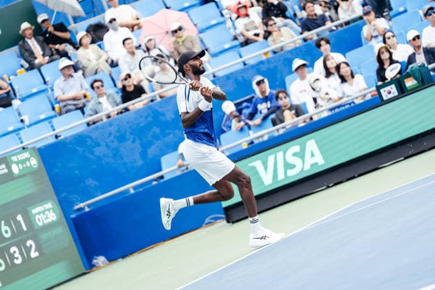 September 18, 2026, Seoul, Seoul, South Korea: Dhakshineswar Suresh of India competes against Soonwoo Kwon of the Republic of Korea in the opening singles match of the 2026 Davis Cup Qualifier second round at the Olympic Tennis Court. Seoul South Korea - ZUMAm346 0867216722st Copyright: xSuhxJeenxMoonx