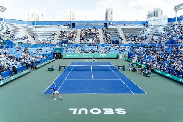 September 18, 2026, Seoul, Seoul, South Korea: IndiaÃ¢â‚¬â ¢s Dhakshineswar Suresh and South KoreaÃ¢â‚¬â ¢s Soonwoo Kwon compete during the opening singles match of the 2026 Davis Cup Qualifier second round at the Olympic Tennis Court Seoul South Korea - ZUMAm346 0867216725st Copyright: xSuhxJeenxMoonx