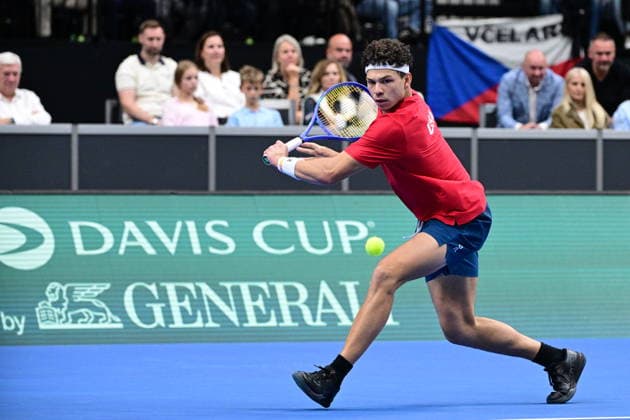 Ben Shelton (USA), photo, playes against Jiri Lehecka (CZE) in their game of the 2026 Davis Cup men s team tennis World Championship, WM, Weltmeisterschaft match between the Czech Republic and the United States, in Prague, Czech Republic, on September 18, 2026. (CTKxPhoto MichalxKamaryt) CTKPhotoP2026091806670  CTKPhotoP2026091806670