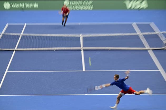 Jiri Lehecka (CZE), front, playes against Ben Shelton (USA) in their game of the 2026 Davis Cup men s team tennis World Championship, WM, Weltmeisterschaft match between the Czech Republic and the United States, in Prague, Czech Republic, on September 18, 2026. (CTKxPhoto RomanxVondrous) CTKPhotoP2026091806704  CTKPhotoP2026091806704