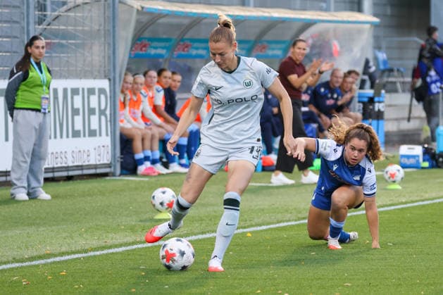 Sarai Linder, VfL Wolfsburg, 39, on the ball; soccer; Google Pixel; Women s Bundesliga, Matchday 5, TSG 1899 Hoffenheim vs. VfL Wolfsburg on September 18, 2026, at Dietmar Hopp Stadium in Hoffenheim, Germany; Hoffenheim; Dietmar Hopp Stadium; Germany Copyright: xFranzxReindelx