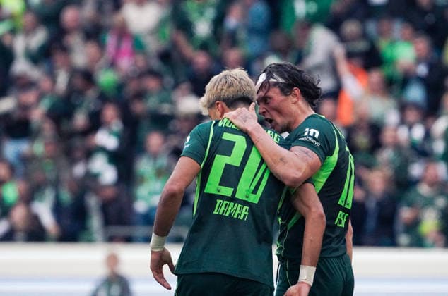 Germany Soccer 2. Bundesliga 2026–2027, Matchday 6: VfL Wolfsburg vs. SV Darmstadt 98, Volkswagen Arena, Wolfsburg; Goal celebration for Fabian Reese (VfL Wolfsburg), 11 Muhammed Mehmet Damar (VfL Wolfsburg), 20 Copyright: xAymanxAlahmedx