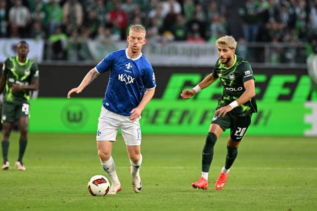 Men s I Women s I 2026–2027 Season I 2. Bundesliga I Matchday 6 I VfL Wolfsburg vs. SV Darmstadt 98 I September 18, 2026 Kai Klefisch 17, SV Darmstadt 98, Muhammed Mehmet Damar 20, VfL Wolfsburg, Wolfsburg, Volkswagen Arena, Lower Saxony, Germany Copyright: xLobeca InesxHähnelx