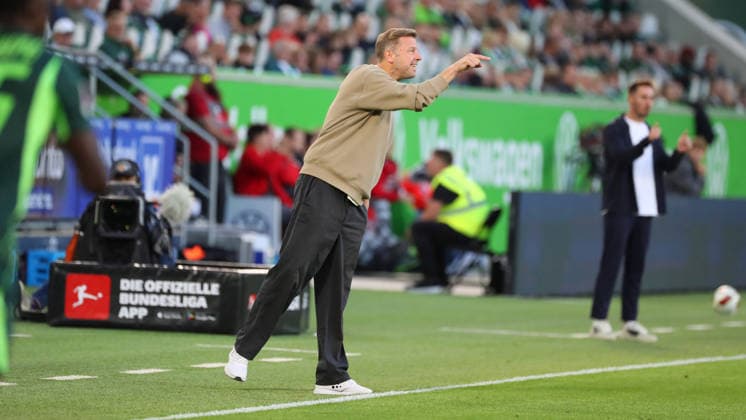 VfL vs. Darmstadt, 2. Bundesliga Wolfsburg, September 18, 2026, Soccer, Men s, 2. Bundesliga, 2026–2027 Season, VfL Wolfsburg vs. SV Darmstadt 98, Head Coach Florian Kohfeldt, SV Darmstadt 98, loud on the sideline, gesturing DFL and DFB regulations prohibit any use of photographs as image sequences and or quasi-video Volkswagen Arena, Lower Saxony, Germany