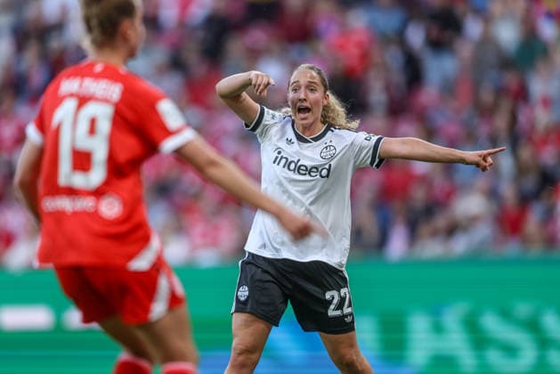 GER, Mainz, FSV Mainz 05 vs. Eintracht Frankfurt, Google Pixel Women s Bundesliga, Soccer, DFB, 2026–2027 Season, MEWA Arena, Matchday 5 in Pictures: Danique Tolhoek of Eintracht Frankfurt Women’s 22 protests that the ball was in the goal; Emotion. DFB and DFL regulations prohibit any use of photographs as image sequences and or quasi-video. September 18, 2026 Copyright: HMBxMedia HendrikxHamelau