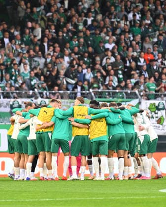 September 18, 2026 Soccer Season 2026–2027, 2nd Bundesliga, Matchday 6: SpVgg Greuther Fürth vs. Kleeblatt FC Magdeburg (FCM) Sports photo by Zink xwoxzix. DFL regulations prohibit any use of photographs as image sequences and or quasi-video For editorial use only: Team huddle, squad, SpVgg before kickoff