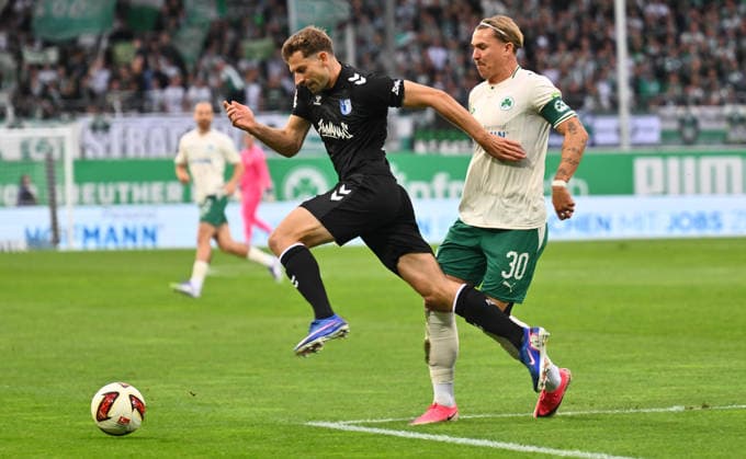 September 18, 2026 Soccer Season 2026–2027, Matchday 2, Bundesliga, SpVgg Greuther Fürth vs. Kleeblatt FC Magdeburg, FCM Sports Photo by Zink xwoxzix. DFL regulations prohibit any use of photographs as image sequences and or quasi-video For editorial use only. Alexander Nollenberger 17, FC Magdeburg; Felix Klaus 30, SpVgg Greuther Fürth