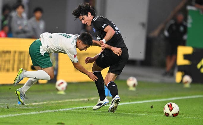 September 18, 2026 Soccer Season 2026–2027, Bundesliga 2, Matchday 6: SpVgg Greuther Fürth vs. Kleeblatt FC Magdeburg, FCM, Sports photo by Zink xwoxzix. DFL regulations prohibit any use of photographs as image sequences and or quasi-video For editorial use only Shinta Appelkamp 8, SpVgg Greuther Fürth Anselmo Garcia Mac Nulty Mac Nulty 3, FC Magdeburg