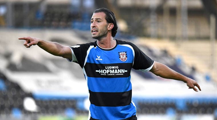 September 18, 2026, xokbx, Regional League Southwest Soccer, FSV Frankfurt vs. Stuttgarter Kickers, Georgio del Vecchio (FSV Frankfurt), facial expressions, gestures, instructions, Frankfurt am Main