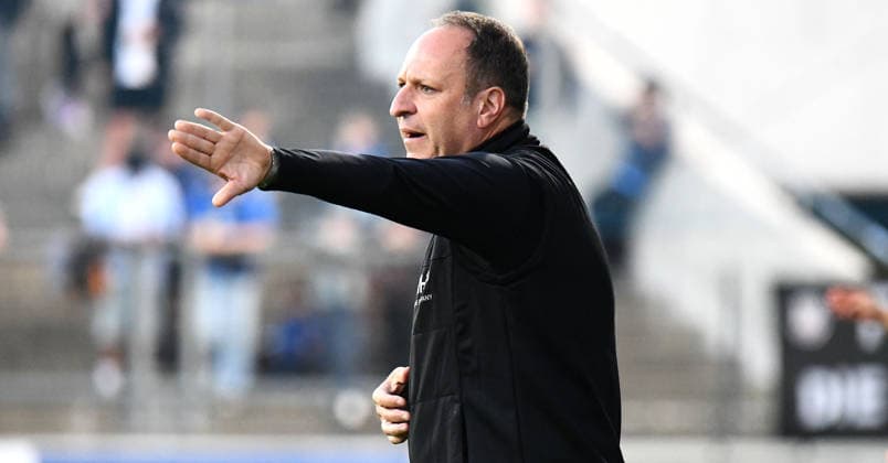 September 18, 2026, xokbx, Regional League Southwest soccer, FSV Frankfurt vs. Stuttgart Kickers; Coach Holger Bachthaler of the Stuttgart Kickers; facial expressions, gestures, emotion; Frankfurt am Main