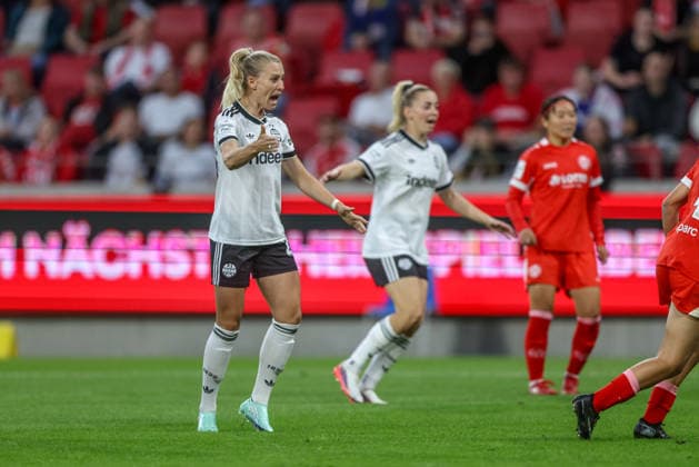 GER, Mainz, FSV Mainz 05 vs. Eintracht Frankfurt, Google Pixel Women s Bundesliga, Soccer, DFB, 2026–2027 Season, MEWA Arena, Matchday 5 in Pictures: Rebecka Blomqvist, Eintracht Frankfurt Women, 28, Disappointment and Frustration. DFB and DFL regulations prohibit any use of photographs as image sequences and or quasi-video. September 18, 2026 Copyright: HMBxMedia HendrikxHamelau