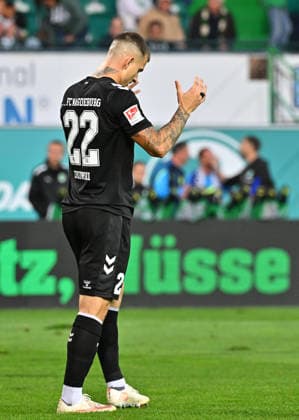September 18, 2026 Soccer Season 2026–2027, Bundesliga 2, Matchday 6: SpVgg Greuther Fürth vs. Kleeblatt FC Magdeburg, FCM Sports Photo by Zink MeZi xmexzix. DFL regulations prohibit any use of photographs as image sequences and or quasi-video; for editorial use only. Mateusz Zukowski, 22, FC Magdeburg disappointed; disappointment
