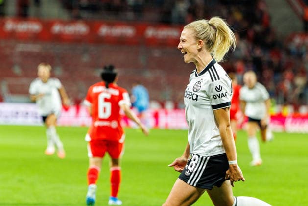 GPFBL, 1 FSV Mainz 05 vs. Eintracht Frankfurt, September 18, 2026, Mainz celebrates Rebecka Blomqvist’s goal to make it 2–3 against Eintracht Frankfurt, the 28th match of the Google Pixel Women’s Bundesliga on Matchday 5 of the 2026–27 season between 1 FSV Mainz 05 and Eintracht Frankfurt at the MEWA Arena, Mainz, September 18, 2026 Copyright: xBEAUTIFULxSPORTS Hahnex