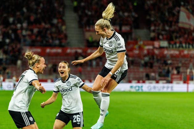 GPFBL, 1 FSV Mainz 05 vs. Eintracht Frankfurt, September 18, 2026, Mainz celebrates Rebecka Blomqvist’s goal to make it 2–3 against Eintracht Frankfurt, the 28th match of the Google Pixel Women’s Bundesliga on Matchday 5 of the 2026–27 season between 1 FSV Mainz 05 and Eintracht Frankfurt at the MEWA Arena, Mainz, September 18, 2026 Copyright: xBEAUTIFULxSPORTS Hahnex