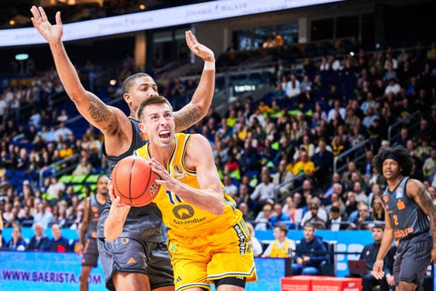 NIGHAEL CEASER, Chemnitz 99, 22, Joe Wieskamp, ALBA BERLIN, 11, GER, ALBA Berlin vs. Chemnitz 99, Men s Basketball, easy Credit BBL, 2026–27 Season, Matchday 1, September 18, 2026 GER, ALBA Berlin vs. Chemnitz 99, Men s Basketball, easyCredit BBL, 2026–27 Season, Matchday 1, September 18, 2026 Berlin Copyright: xClaudiusxRauch,xEibner-Pressefotox xClaudiusxRauchx EP_CRH