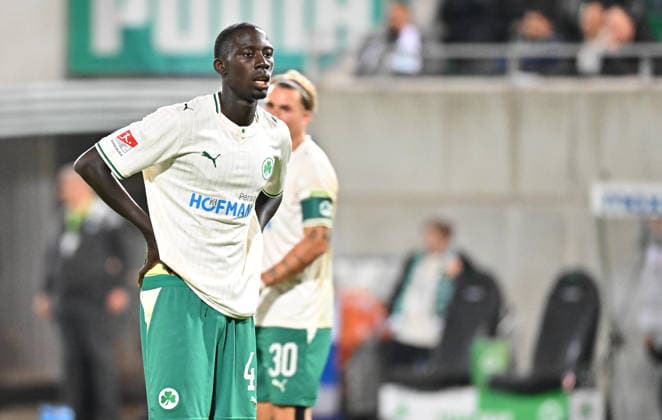 September 18, 2026 Soccer Season 2026–2027, Matchday 2, Bundesliga, SpVgg Greuther Fürth vs. Kleeblatt FC Magdeburg, FCM, Sports Photo by Zink MeZi xmexzix. DFL regulations prohibit any use of photographs as image sequences and or quasi-video; for editorial use only. Omar Sillah, 42, SpVgg Greuther Fürth disappointed. Disappointment