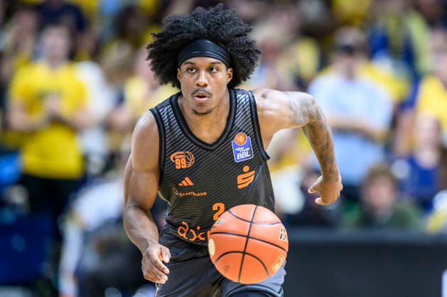 Pictured from left: Stefan Smith, NINERS Chemnitz, 02, GER, Berlin, basketball, Alba Berlin and the Niners Chemnitz, BBL opener, season opener, at the UBER Arena, September 18, 2026, Copyright: HMBxMedia UwexKoch