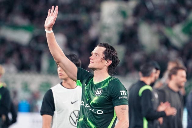 Germany Soccer 2. Bundesliga 2026–2027, Matchday 6: VfL Wolfsburg vs. SV Darmstadt 98, Volkswagen Arena, Wolfsburg; Celebrations after the final whistle; Fabian Reese, VfL Wolfsburg, 11 Copyright: xAymanxAlahmedx