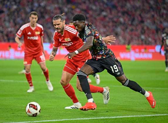 September 18, 2026, 2026–2027 Bundesliga Season, Matchday 4, FC Bayern Munich vs. 1. FC Union Berlin, at the Allianz Arena in Munich, Alphonso Davies of FC Bayern Munich pulls off a trick