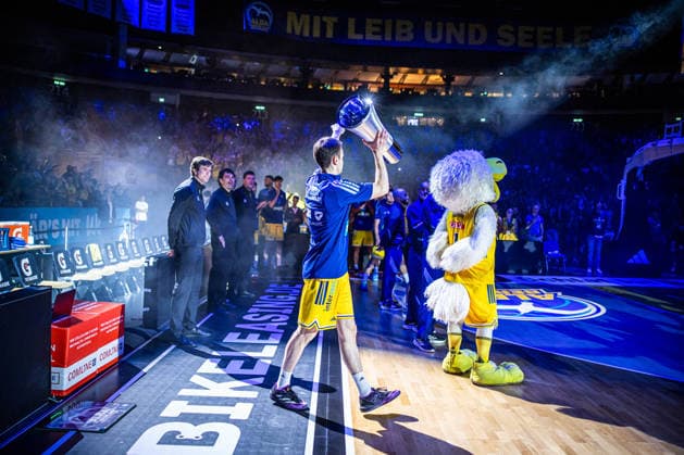 Basketball Berlin, September 18, 2026; 2026–2027 Season; EasyCredit BBL 1 Bundesliga Men s Division; Alba Berlin NINERS vs. Chemnitz; Raising the Championship Banner; Jonas Mattisseck, Alba Berlin, No. 09