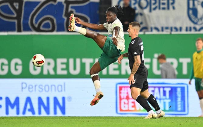 September 18, 2026 Soccer Season 2026–2027, Bundesliga 2, Matchday 6: SpVgg Greuther Fürth vs. Kleeblatt FC Magdeburg, FCM Sports Photo by Zink xwoxzix. DFL regulations prohibit any use of photographs as image sequences and or quasi-video For editorial use only. Hendry Blank 34, SpVgg Greuther Fürth; Mateusz Zukowski 22, FC Magdeburg