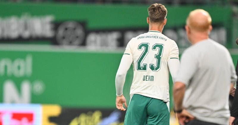 September 18, 2026 Soccer Season 2026–2027, Matchday 2, Bundesliga, SpVgg Greuther Fürth vs. Kleeblatt FC Magdeburg, FCM, Sports Photo by Zink xwoxzix. DFL regulations prohibit any use of photographs as image sequences and or quasi-video For editorial use only. Krisztian Keresztes (29), SpVgg Greuther Fürth, wearing the jersey of Jannik Dehm (23), SpVgg Greuther Fürth