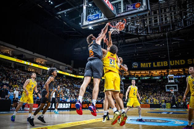 Basketball Berlin, September 18, 2026; 2026–2027 Season; EasyCredit BBL 1 Bundesliga Men s Division; Alba Berlin vs. NINERS Chemnitz; Benjamin Burnham, Chemnitz, No. 25; Ben Brandon Angel, Alba Berlin, No. 21