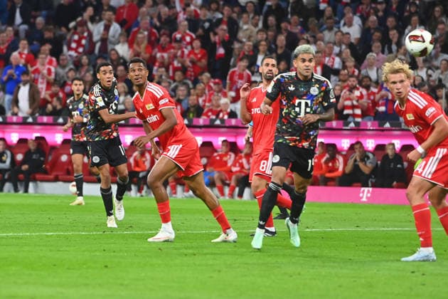 Goal to make it 1–0: Jamal MUSIALA, Bayern Munich, play, shot on goal, soccer, Bundesliga Season 2026–2027, Matchday 4, Matchday 04, FC Bayern Munich vs. FC Union Berlin on September 18, 2026, ALLIANZ ARENA