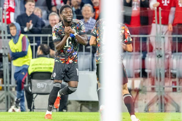 Goal celebration for the 1-0, Alphonso Davies 19 FC Bayern Munich, FC Bayern Munich 1 FC Union Berlin, Bundesliga, Matchday 4, September 18, 2026. DFB regulations prohibit any use of photographs as image sequences and or quasi-video. Munich, Bayern, Germany Copyright: xkolbert-press UlrichxGamelx