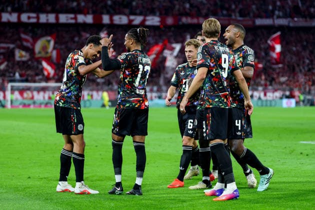 September 18, 2026, GER, Soccer, Men s, 1st Bundesliga, 2026–2027 season, Matchday 4, FC Bayern Munich vs. 1. FC Union Berlin Goal celebration: Cheers for the 3–0 goal by Michael Olise FC Bayern Munich 17 DFB DFL regulations prohibit any use of photographs as image sequences and or quasi-video Munich Allianz Arena Bayern Germany Copyright: xNordphoto Schneiderx