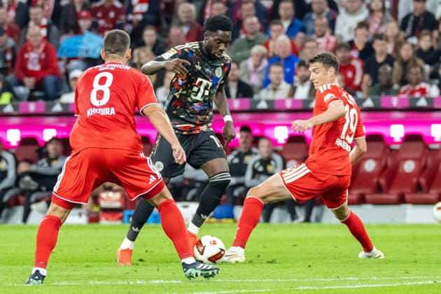 Rani Khedira 8 1 FC Union Berlin, Alphonso Davies 19 FC Bayern Munich, Janik Haberer 19 1 FC Union Berlin, FC Bayern Munich 1 FC Union Berlin, Bundesliga, Matchday 4, September 18, 2026 DFB regulations prohibit any use of photographs as image sequences and or quasi-video Munich Bayern Germany Copyright: xkolbert-press UlrichxGamelx