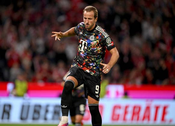 Soccer, Bundesliga 1, 2026–2027 Season, Matchday 4, September 18, 2026: FC Bayern Munich 1, FC Union Berlin. Celebrations after the 100th goal in the Bundesliga, making the score 2–0. Goal scorer: Harry Kane, FC Bayern Munich