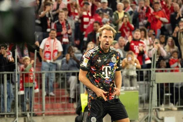 September 18, 2026: Soccer—FC Bayern Munich vs. Union Berlin, Matchday 4 of the Bundesliga at the Allianz Arena in Munich; Harry Kane celebrates a goal for FC Bayern Munich, 9–4 IMPORTANT NOTICE: In accordance with DFL and DFB regulations, it is prohibited to use or allow the use of photographs taken in the stadium and or during the match in the form of sequential images and or video-like photo sequences. Copyright: xJamesxZabelx