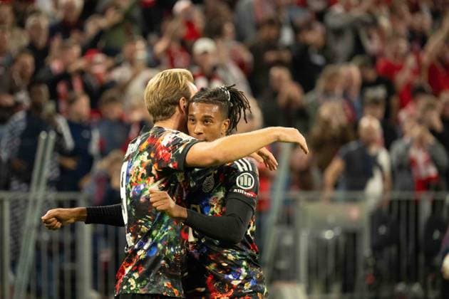 September 18, 2026: Soccer – FC Bayern Munich vs. Union Berlin, Matchday 4 of the Bundesliga at the Allianz Arena in Munich. Goal celebrations by Harry Kane (FC Bayern Munich, 9) and Michael Olise (FC Bayern Munich), 17, for a 4–0 win. IMPORTANT NOTICE: In accordance with DFL and DFB regulations, it is prohibited to use or allow the use of photographs taken in the stadium and or during the game in the form of sequential images and or video-like photo series. Copyright: xJamesxZabelx