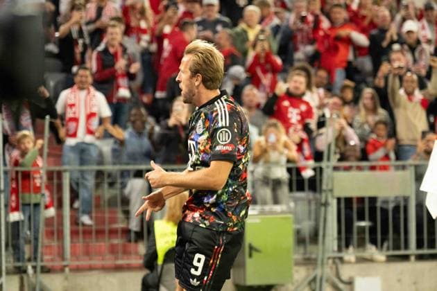 September 18, 2026: Soccer – FC Bayern Munich vs. Union Berlin, Matchday 4 of the Bundesliga at the Allianz Arena in Munich. Harry Kane celebrates a goal for FC Bayern Munich, 9–4 IMPORTANT NOTICE: In accordance with DFL and DFB regulations, it is prohibited to use or allow the use of photographs taken in the stadium and or during the game in the form of image sequences and or video-like photo series. Copyright: xJamesxZabelx