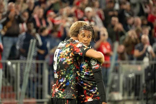 September 18, 2026: Soccer – FC Bayern Munich vs. Union Berlin, Matchday 4 of the Bundesliga at the Allianz Arena in Munich. Goal celebrations by Harry Kane (FC Bayern Munich, 9) and Michael Olise (FC Bayern Munich), 17, for a 4–0 victory. IMPORTANT NOTICE: In accordance with DFL and DFB regulations, it is prohibited to use or allow the use of photographs taken in the stadium and or during the game in the form of sequential images and or video-like photo sequences. Copyright: xJamesxZabelx