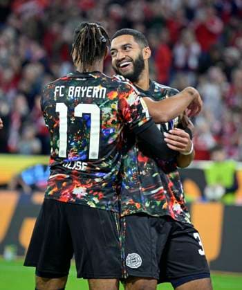 September 18, 2026, 2026–2027 Bundesliga season, Matchday 4, FC Bayern Munich vs. 1. FC Union Berlin, at the Allianz Arena in Munich; from left: Michael Olise (FC Bayern Munich) and Ismael Saibari (FC Bayern Munich) celebrate