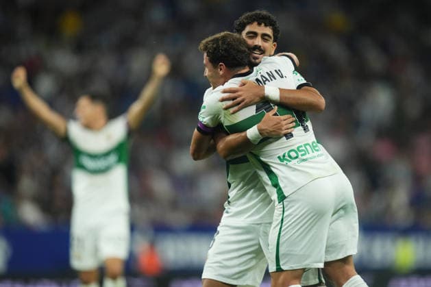 ESP: RCD Espanyol - Elche CF. La Liga EA Sports. Macthday 7 German Valera and Roy Revivo of Elche CF celebrating the 0-2 during the La Liga EA Sports match between RCD Espanyol and Elche CF played at RCDE Stadium on September 18, 2026 in Barcelona, Spain. kpng Copyright: xBaguxBlancox xPRESSINPHOTOx PS_2627_ESP_ELC_RAC_006