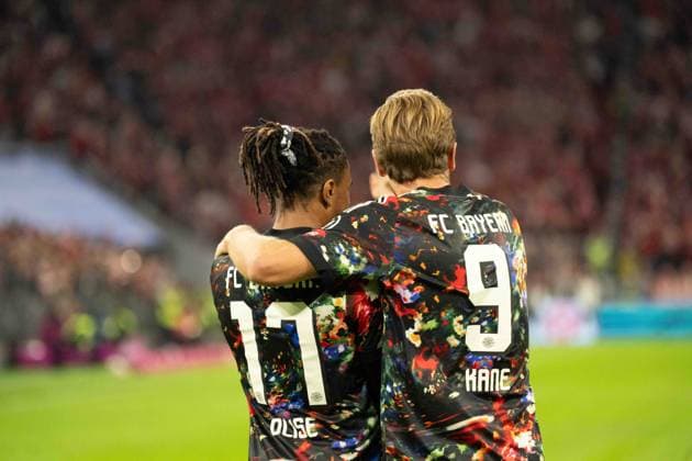 September 18, 2026: Soccer – FC Bayern Munich vs. Union Berlin, Matchday 4 of the Bundesliga at the Allianz Arena in Munich. Goal celebration by Michael Olise (FC Bayern Munich, 17) and Harry Kane (FC Bayern Munich), 9, for a 6–0 victory. IMPORTANT NOTICE: In accordance with DFL and DFB regulations, it is prohibited to use or allow the use of photographs taken in the stadium and or during the game in the form of sequential images and or video-like photo series. Copyright: xJamesxZabelx