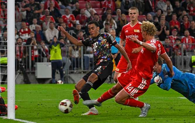 September 18, 2026, 2026–2027 Bundesliga, Matchday 4, FC Bayern Munich vs. 1. FC Union Berlin, at the Allianz Arena in Munich, Jamal Musiala (Bayern Munich) vs. Leopold Querfeld (Union Berlin)